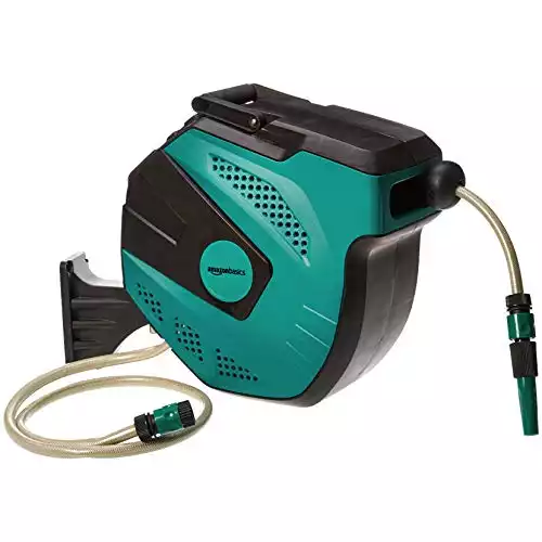 Amazon Basics - Schlauchtrommel zur Wandmontage, mit Schlauch, automatische Aufrollung, 15 m