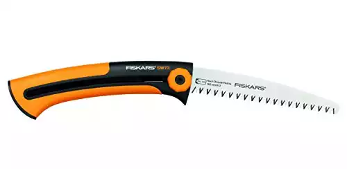 Fiskars Handsäge für frisches Holz, Grobzahnung, Sägeblattlänge: 16 cm, Einziehbar, Rostfreies Stahl-Sägeblatt, Schwarz/Orange, Xtract, SW73, Länge: 35 cm